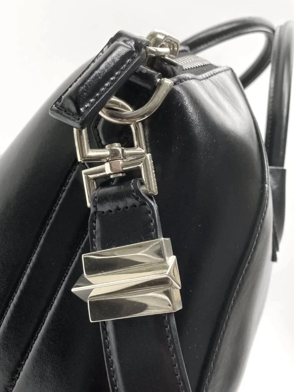 Givenchy Antigona - Medium - Black - Very good condition